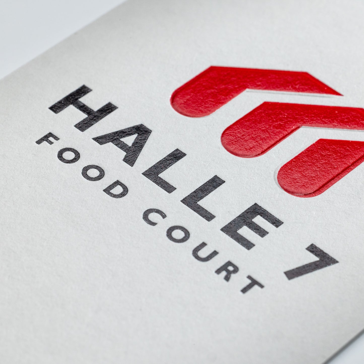 Colorplan Visitenkarten mit Reliefprägung: Beispiel HALLE 7