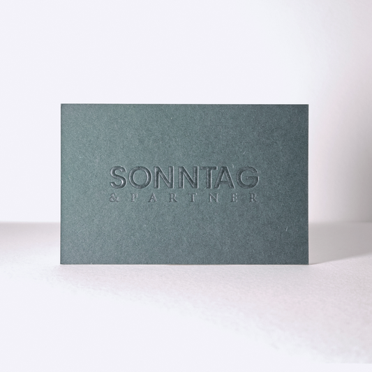 Colorplan Visitenkarten mit Reliefprägung: Beispiel SONNTAG UND PARTNER
