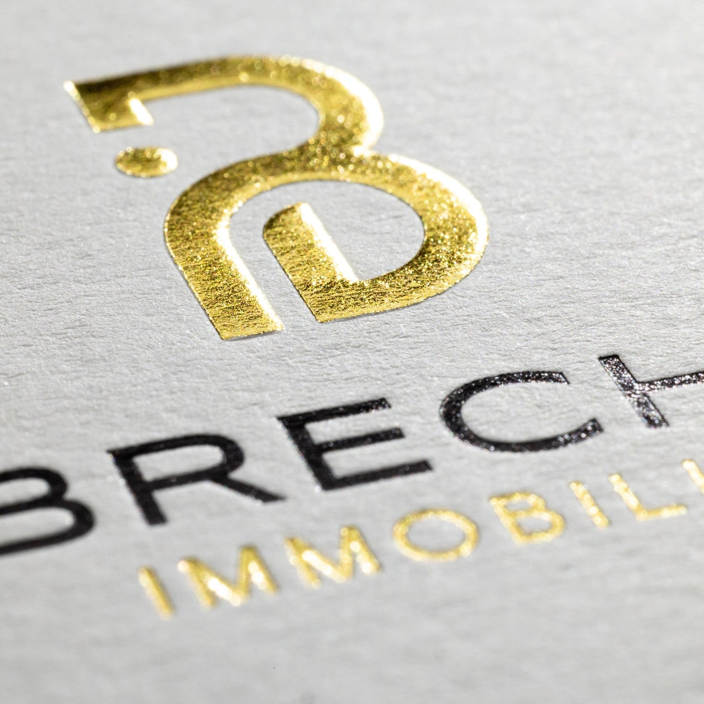 Colorplan Visitenkarten mit Reliefprägung: Beispiel BRECHT IMMOBILIEN