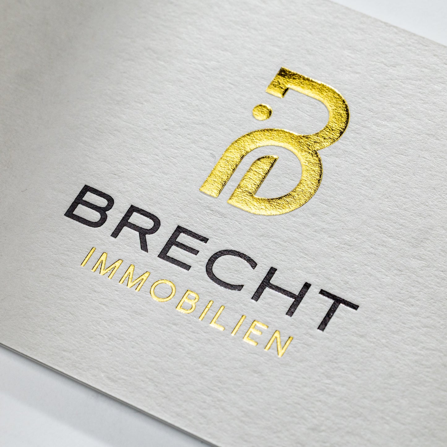 Colorplan Visitenkarten mit Reliefprägung: Beispiel BRECHT IMMOBILIEN