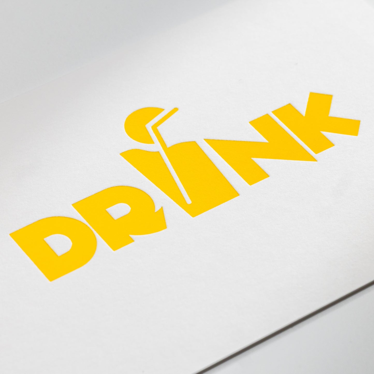 Visitenkarte mit Heißfolienprägung: Beispiel Drink gelb