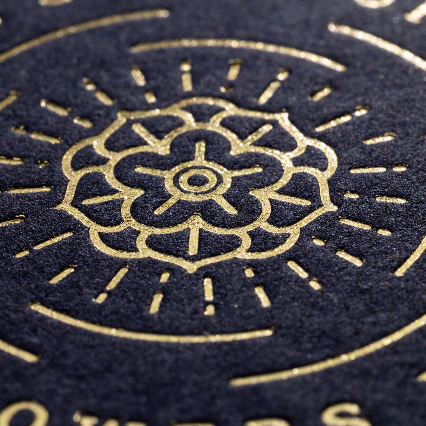 Gmund Cotton Visitenkarten mit Heißfolienprägung: Beispiel KATERINE SWANSON