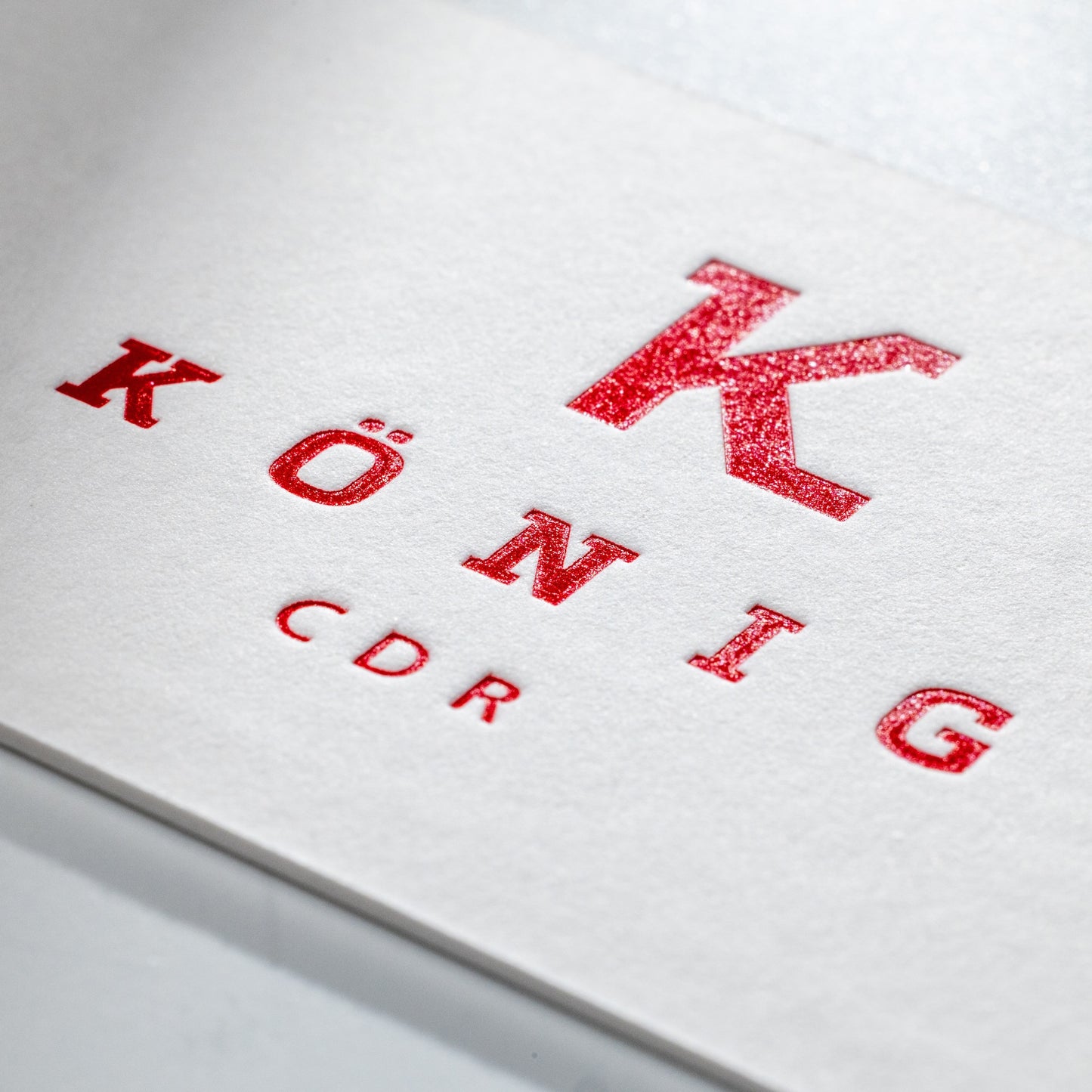 Gmund Cotton mit Heißfolienprägung: Beispiel KÖNIG CDR