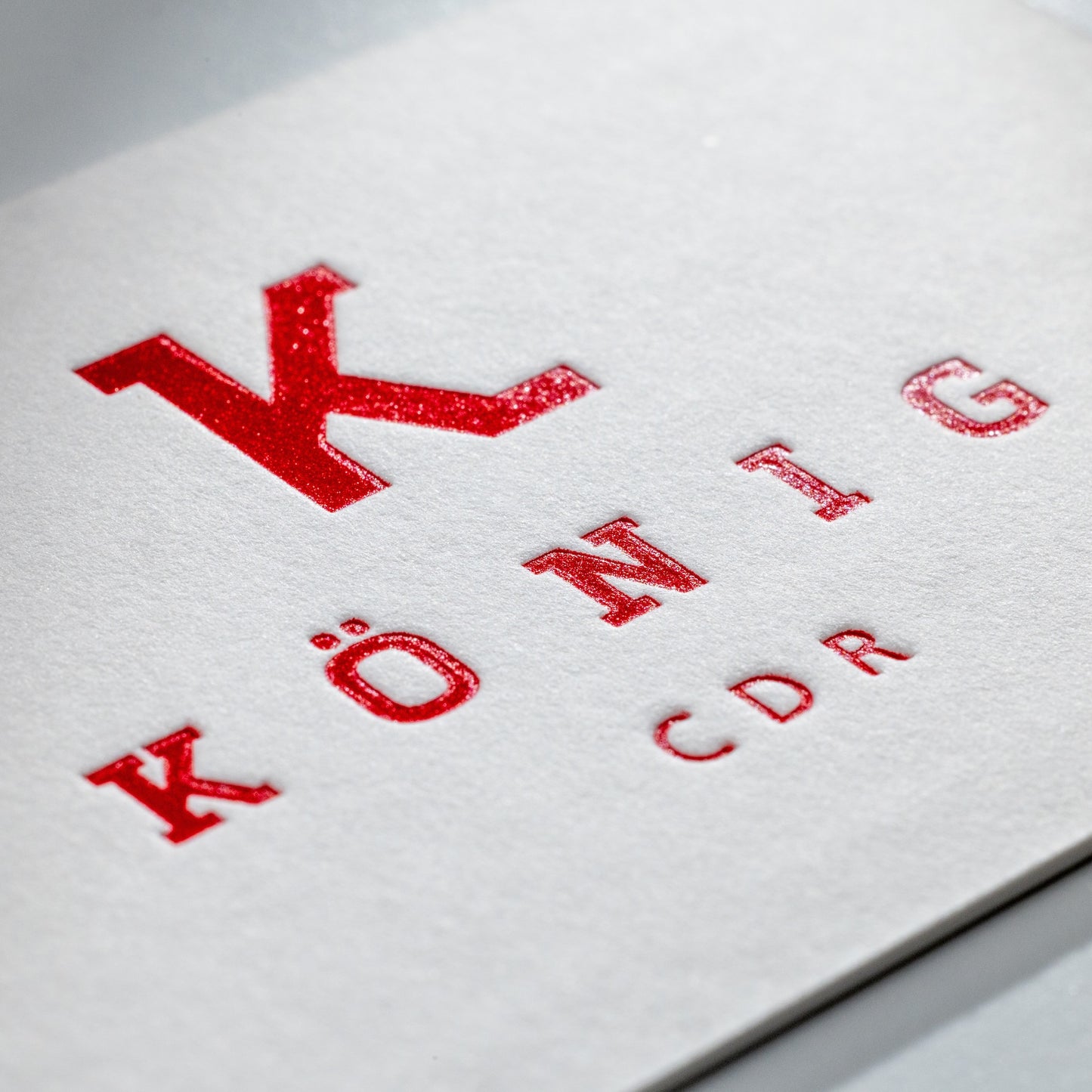 Gmund Cotton mit Heißfolienprägung: Beispiel KÖNIG CDR