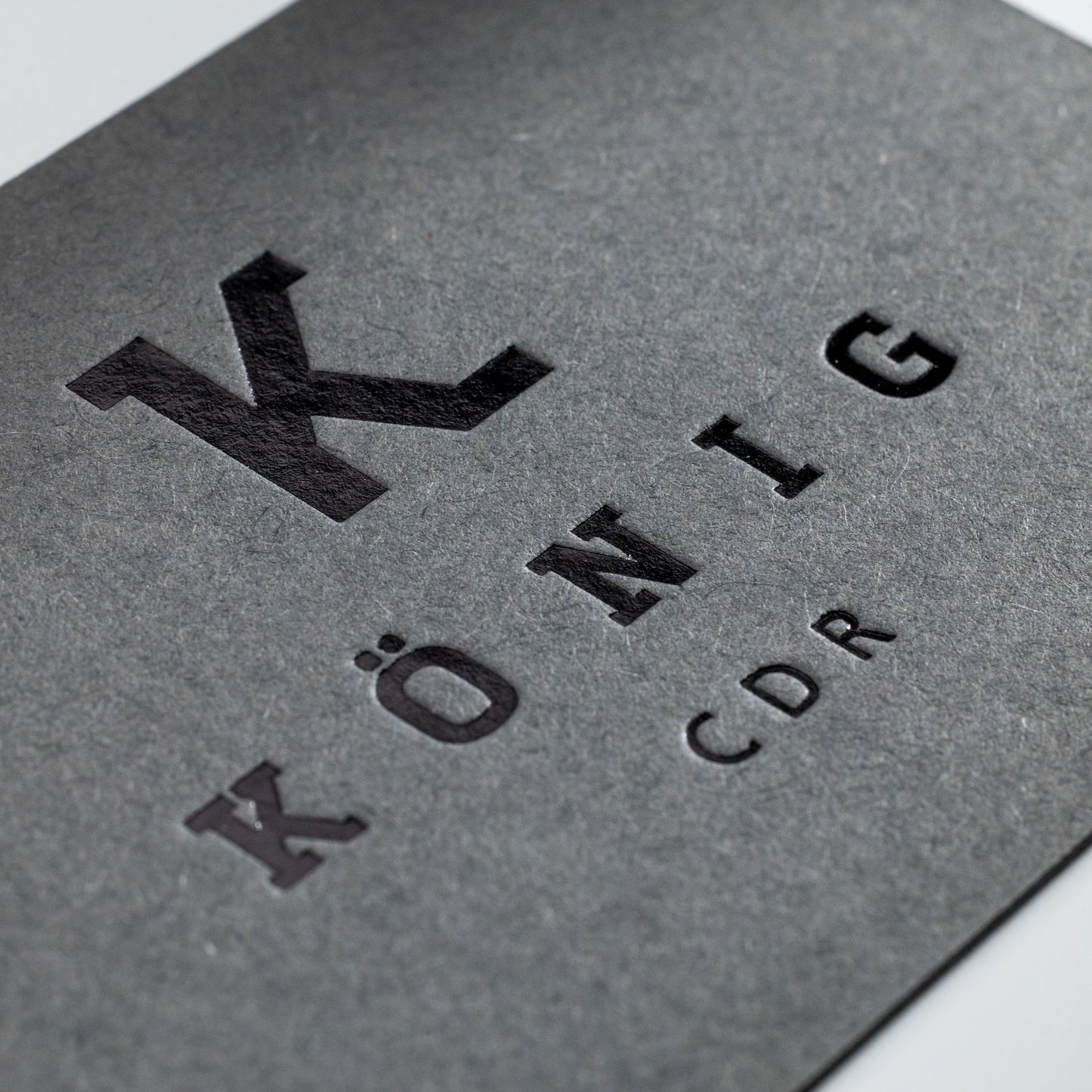 Colorplan Visitenkarte mit Heißfolienprägung: Beispiel KÖNIG CDR - 3