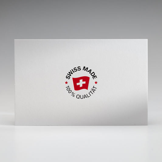 Visitenkarte mit Heißfolienprägung: Beispiel SWISS MADE