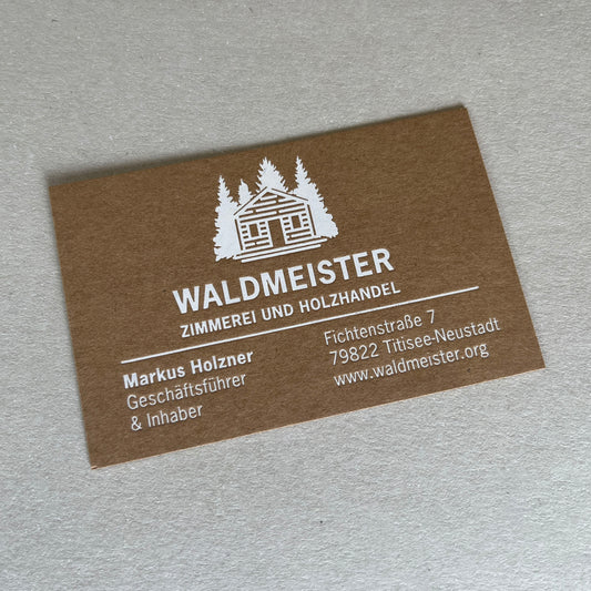 Visitenkarte Kraftkarton mit weißer Flachprägung